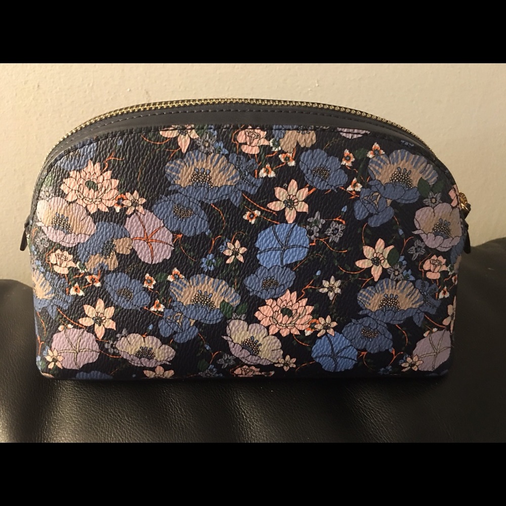 🌸NWT !! Tory Burch Cosmetics Case !! - Picture 2 of 6